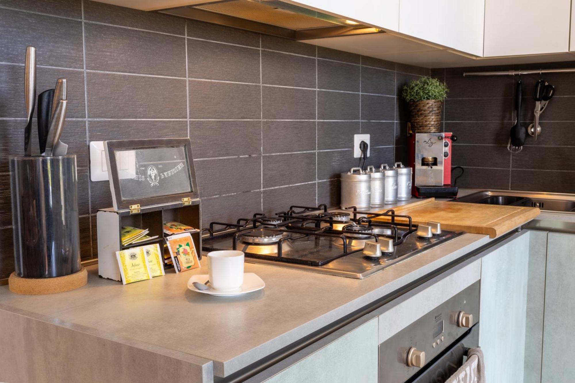 Belvedere Modern Apartment Con Parcheggio Gratuito Roma Ngoại thất bức ảnh